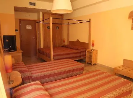 מלון Il Tabacchificio 4*