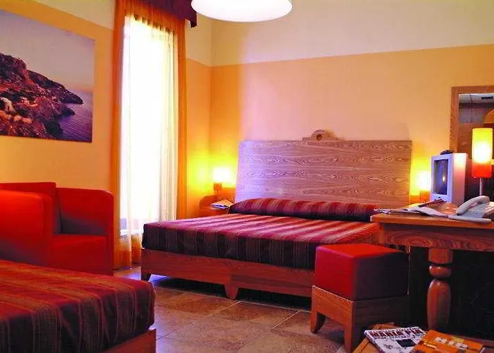 Il Tabacchificio Otel 4*